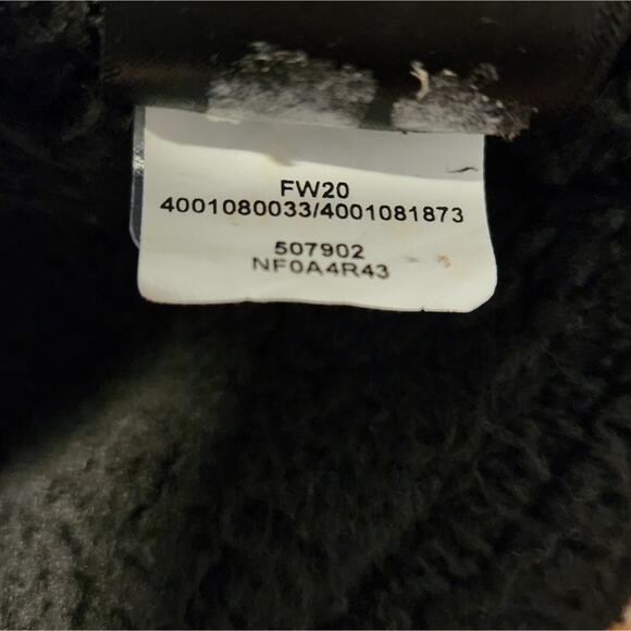 The North Face Women's Black Sherpa Fleece Vest Size Medium - Picture 9 of 9